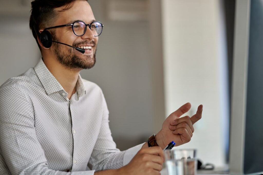 Nowoczesne centrum kontaktowe z klientem, czyli CRM z systemem zarządzania leadami