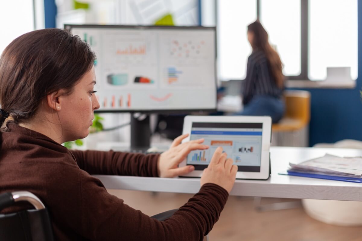 Zarządzanie kampaniami marketingowymi w systemie CRM zarządzanie kampaniami marketingowymi Funkcje systemu CRM wspomagające działania marketingowe